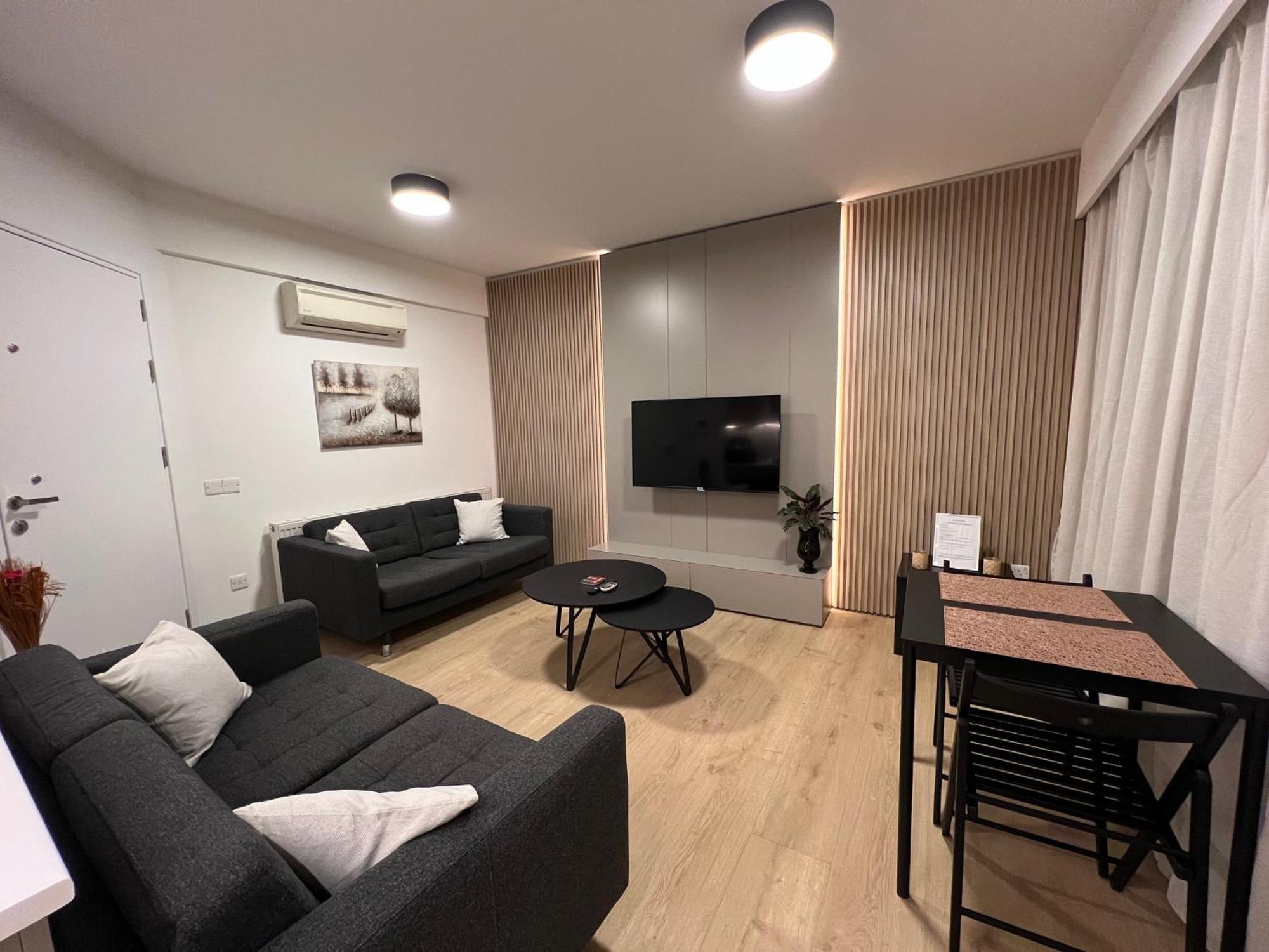 Daniela'S Modern Apartment Strovolos Eksteriør billede